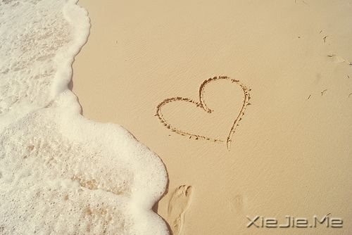 你有一种笑容，可以照亮整个城市